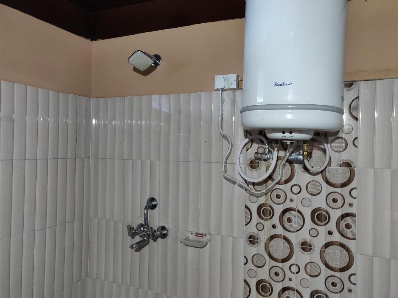 Hotel Rl Dreamland Kud Bagian luar foto