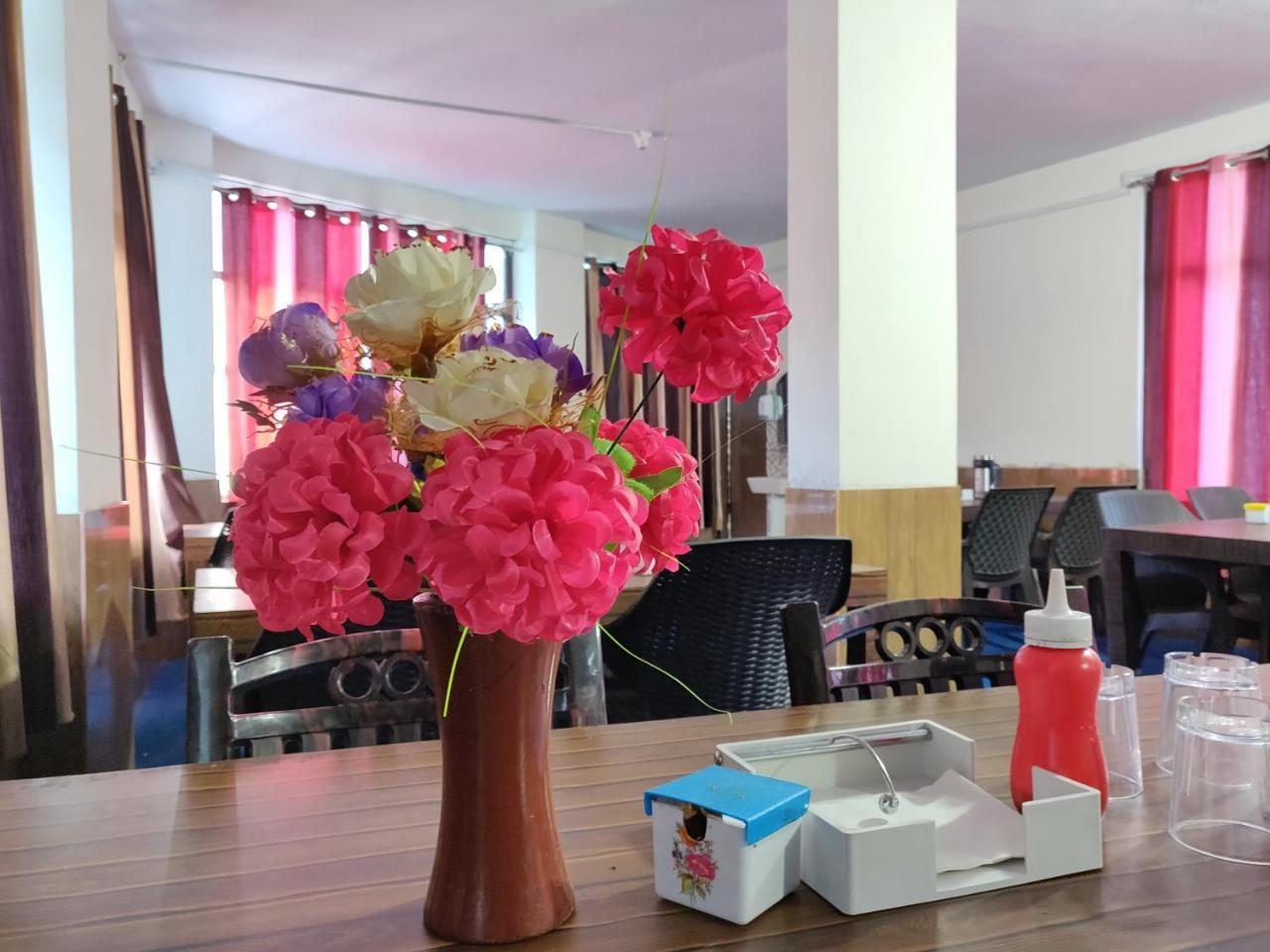 Hotel Rl Dreamland Kud Bagian luar foto